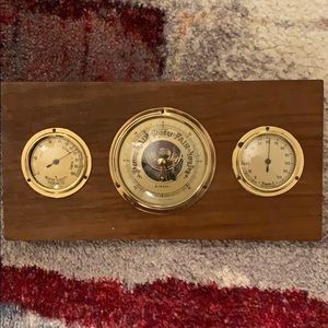 Temperature/Barometer